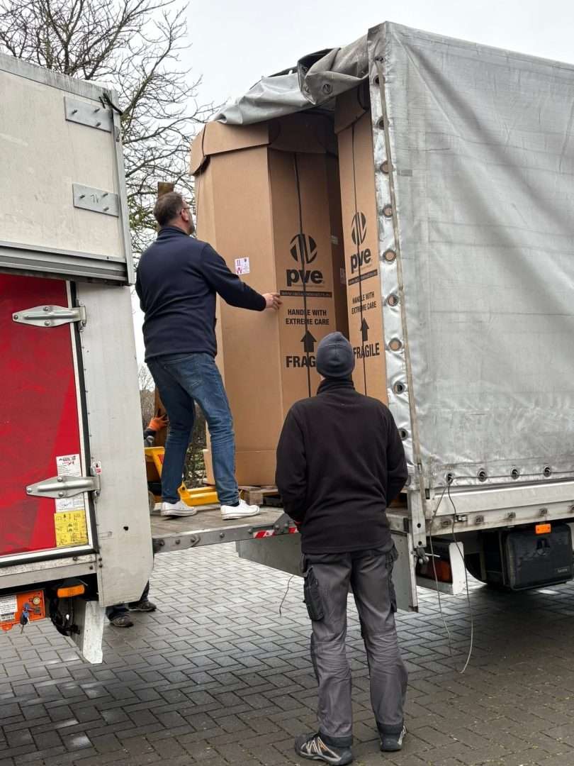 Unloading PVE 30 Vacuum Lift